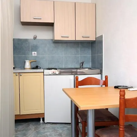 And With Parking Space - 9128 Pensionat Makarska