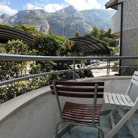 And With Parking Space - 9128 3* Makarska