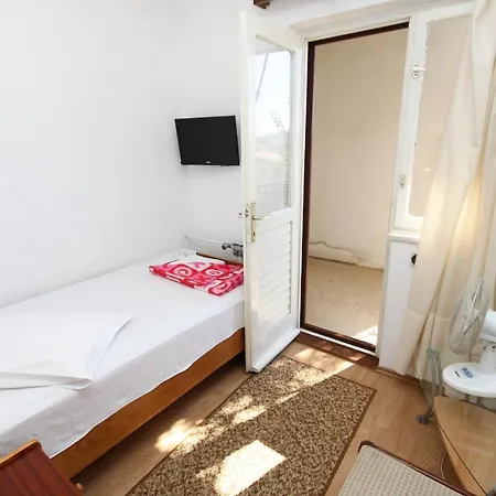 And With Parking Space - 9128 Makarska