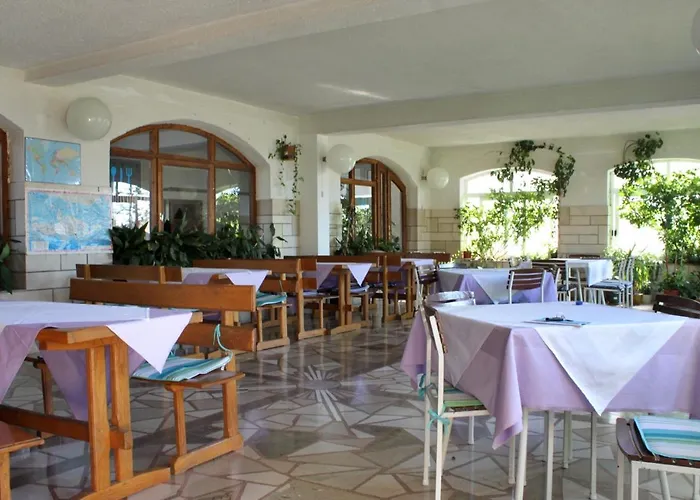 Casa de hóspedes And With Parking Space - 9128 Makarska