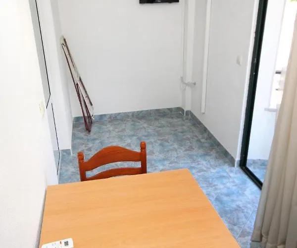 And With Parking Space - 9128 Casa de hóspedes Makarska