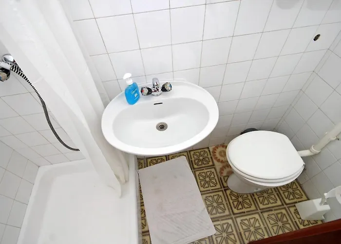 Casa de hóspedes And With Parking Space - 9128