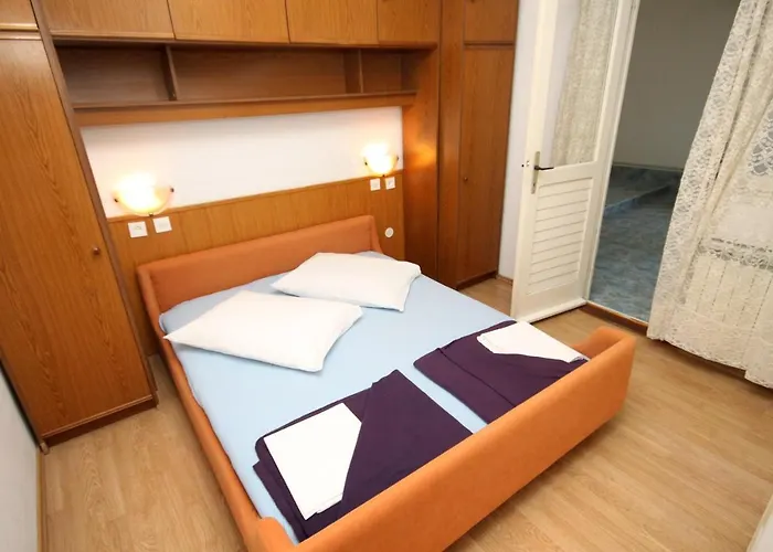 Casa de hóspedes And With Parking Space - 9128 Makarska