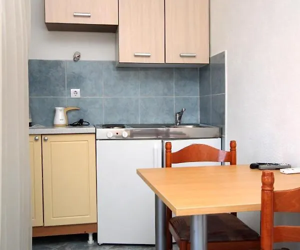 And With Parking Space - 9128 Casa de hóspedes Makarska