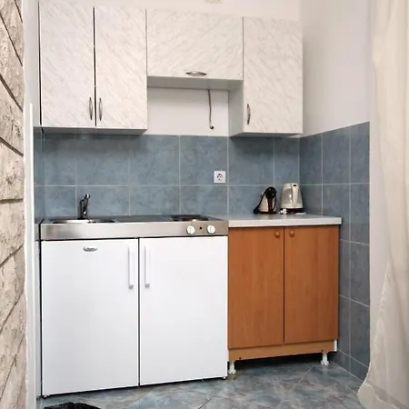 Guest house And With Parking Space - 9128