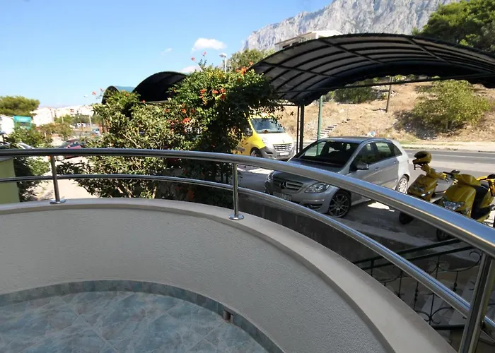 Penzion And With Parking Space - 9128 3*